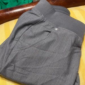 Zamora jogger scrub pants size small petite.
